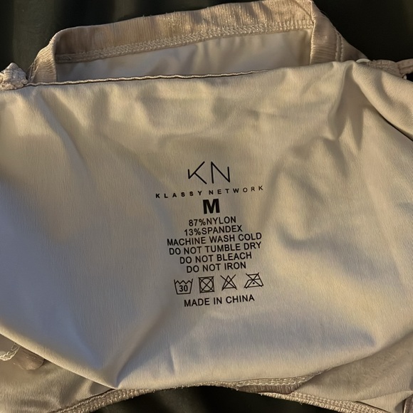 Klassy Network Brami Basic Crop Tank - Picture 3 of 3